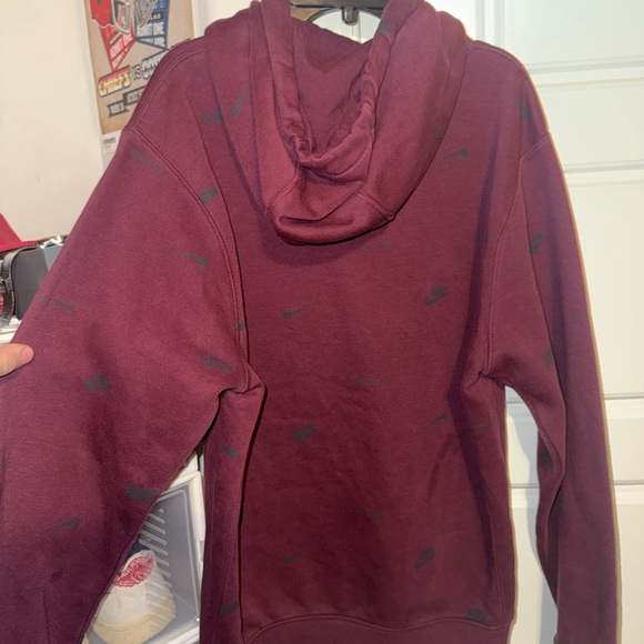 Nike Men's Maroon Hoodie Sweater - Picture 2 of 3